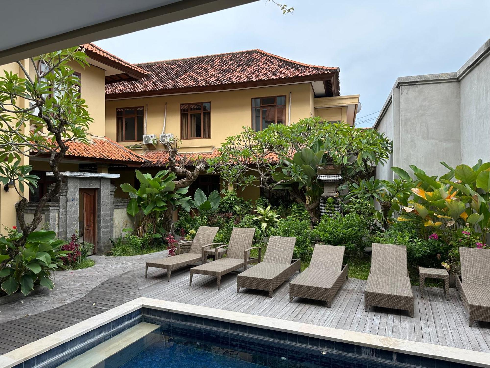 Villa Bunga Hotel Seminyak  Exterior photo