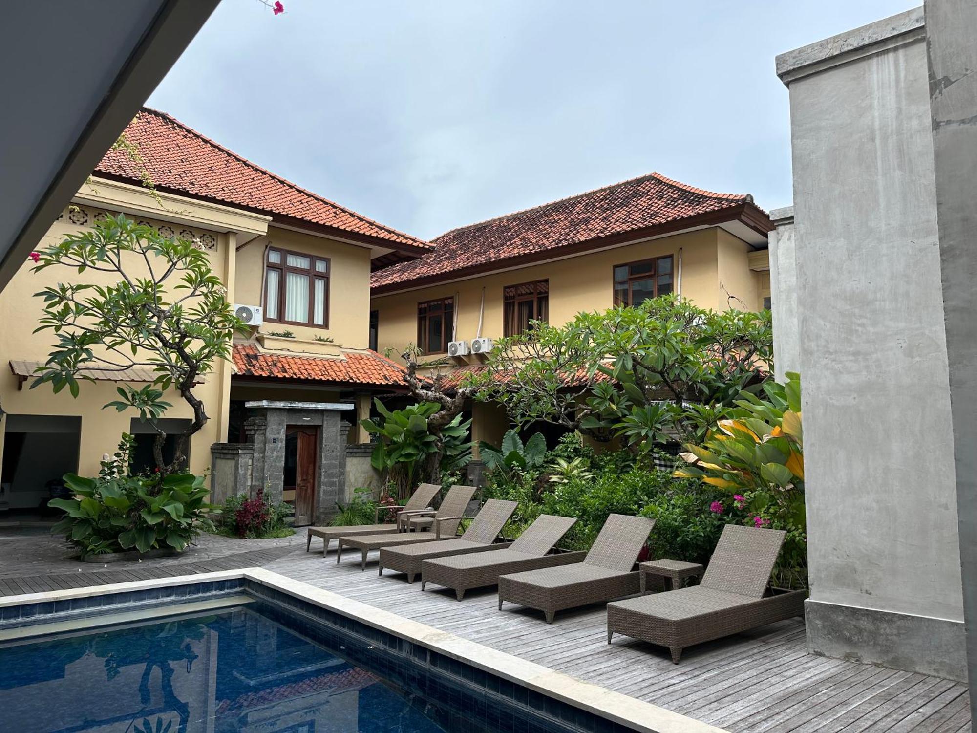 Villa Bunga Hotel Seminyak  Exterior photo